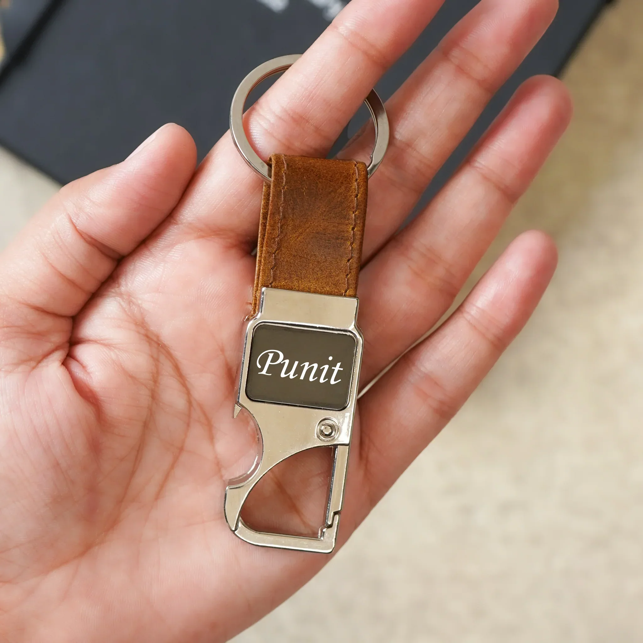 Custom Genuine Leather Men’s Wallet & Metal Keychain – (STYLE ID #32) - Image 4