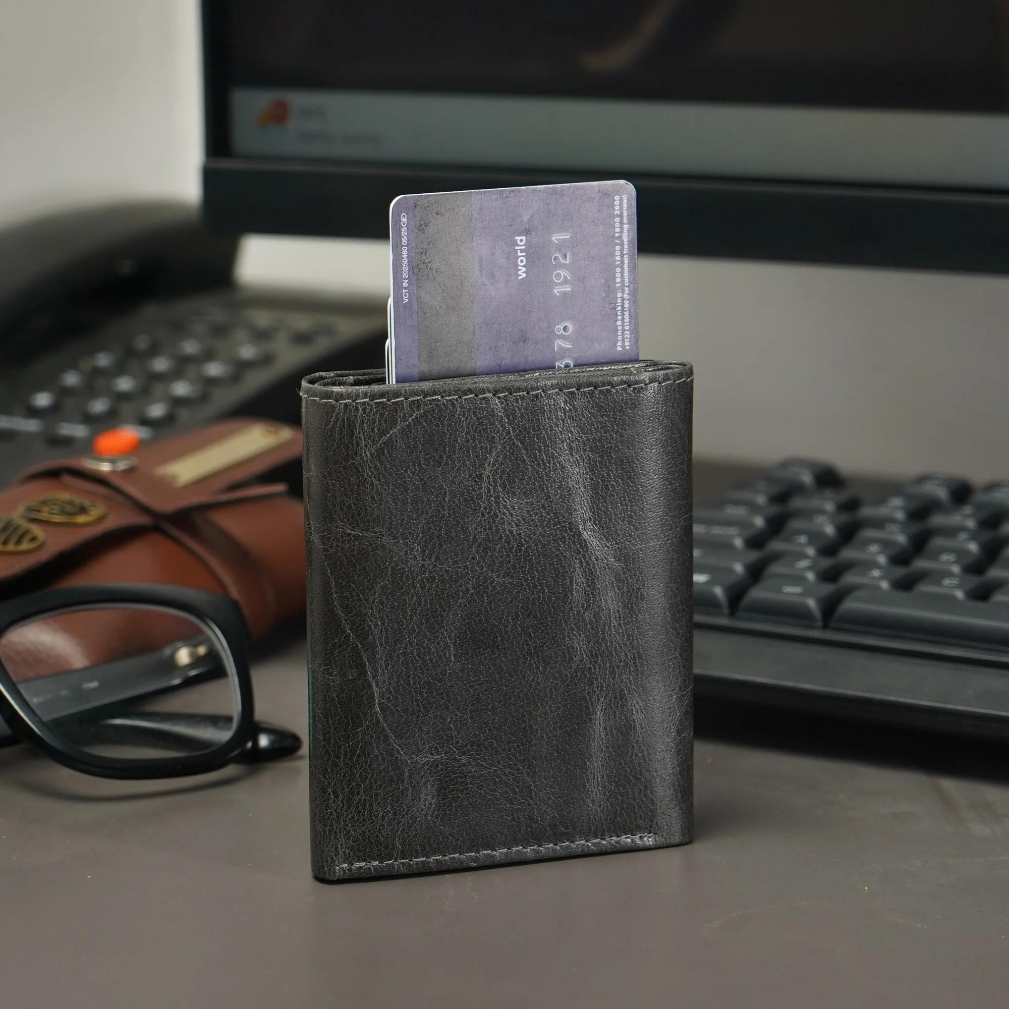 Elegant Genuine Leather Men's Metal Card Holder – Perfect for Professionals (STYLE ID #26) - Image 7