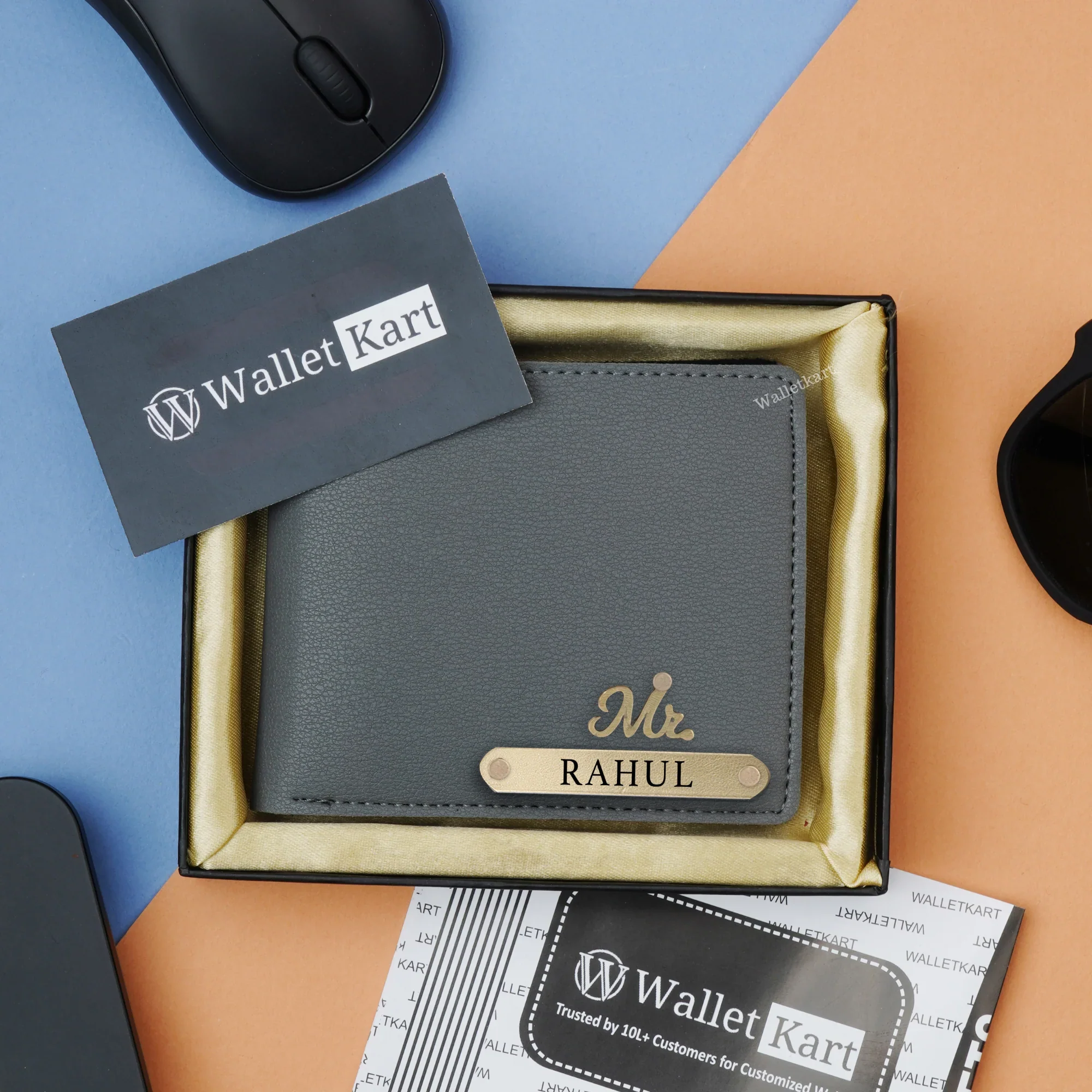 Personalized Men's Wallet with Name & Charm - Image 17