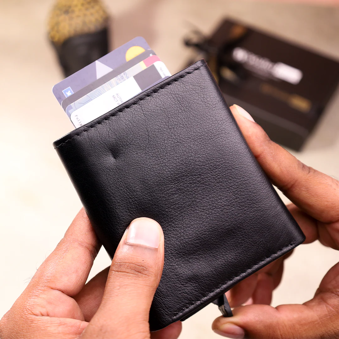 Personalized Genuine Leather Name Men's RFID Protected Smart Metal Card Holder (STYLE ID #20) - Image 10