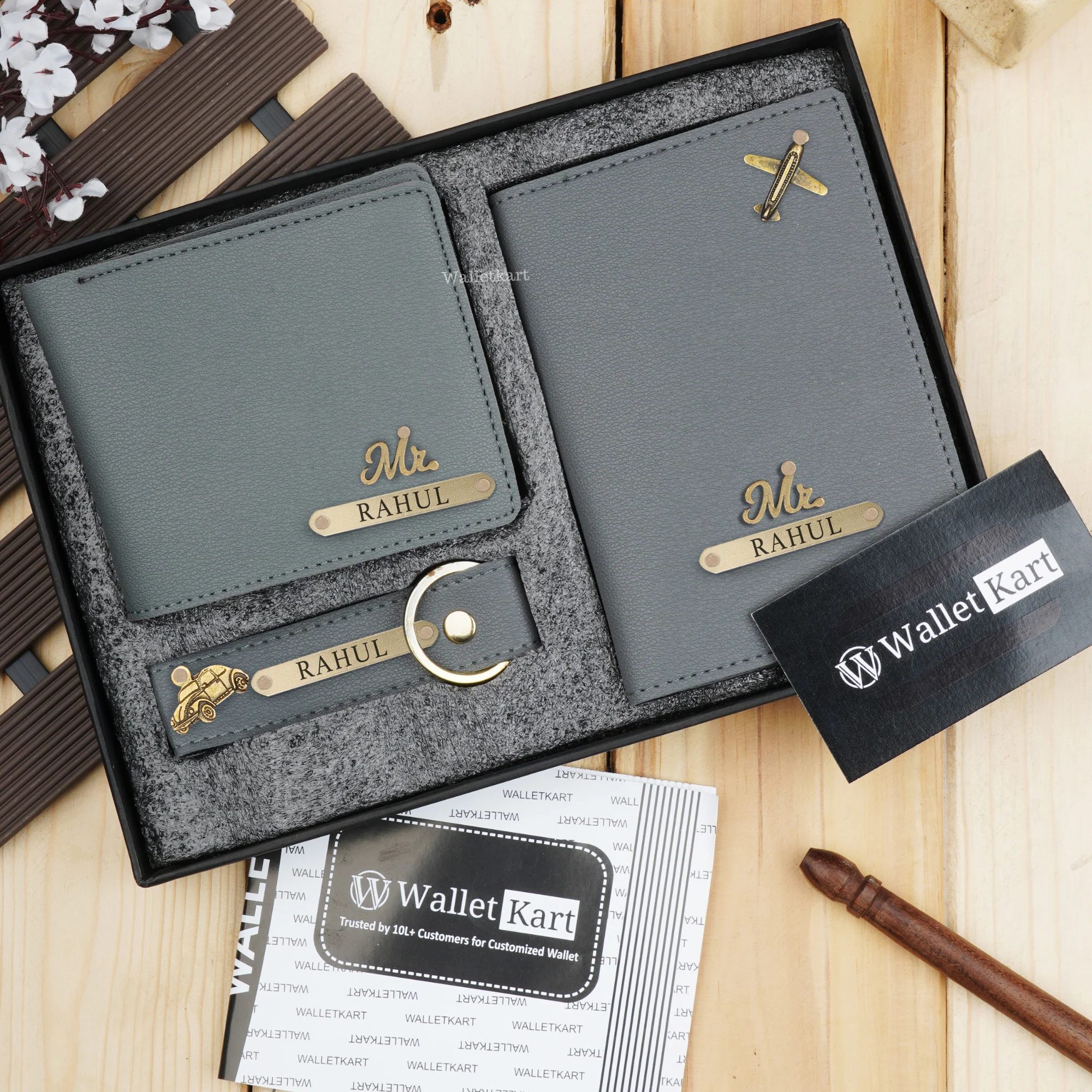 Personalized Men's Wallet, Keychain & Passport Cover with Name & Charm - Image 6